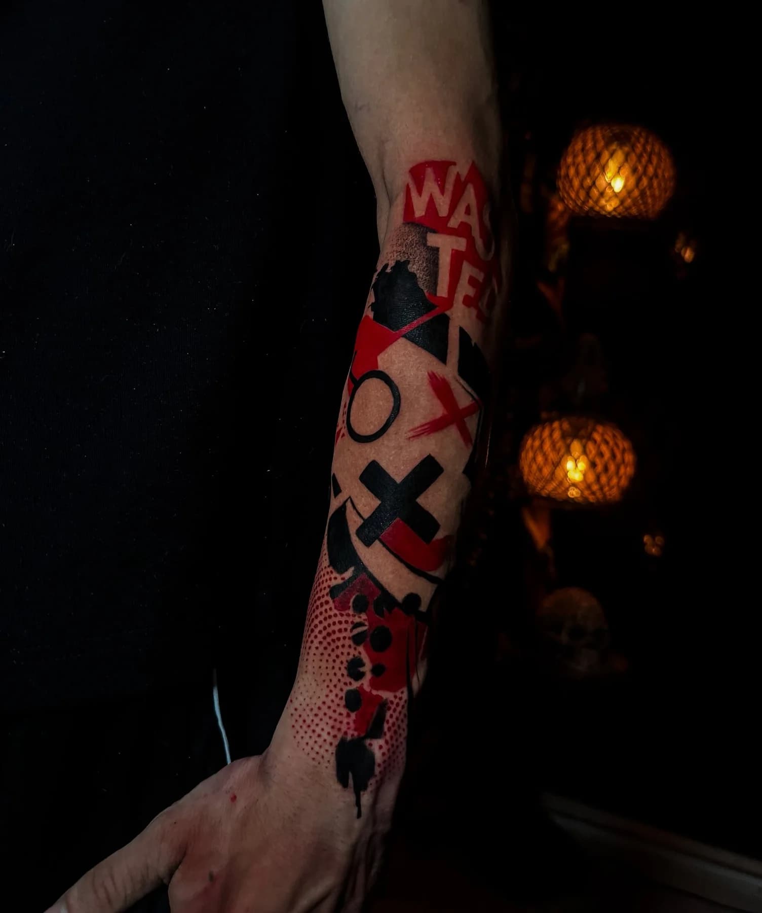 Tipografik Akış isimli örnek tattoo çalışması